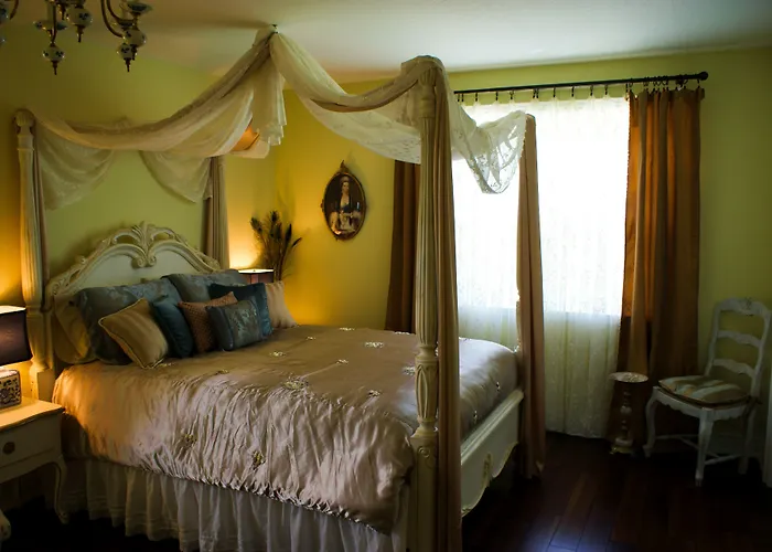 Sapience Retreat & Apothecary Bed & Breakfast Niagara-on-the-Lake